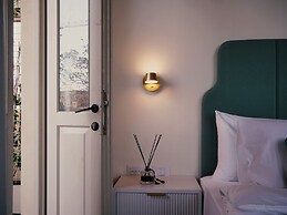 THE GUTMAN TLV - Neve Tzedek