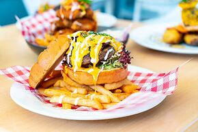 Horse and Jockey Hotel Homebush