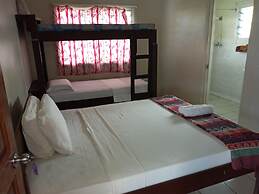 Tropicana Motel & Backpackers