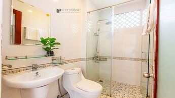 Donald Service Apartment