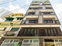 Donald Service Apartment