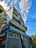 Donald Service Apartment