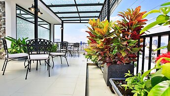 Donald Service Apartment