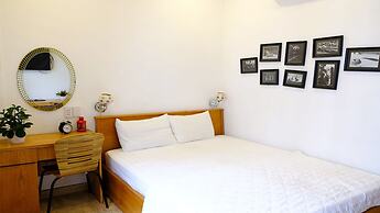 Donald Service Apartment