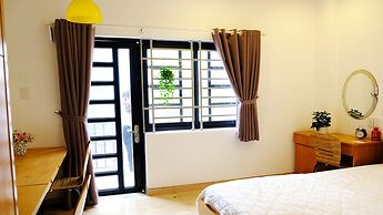 Donald Service Apartment