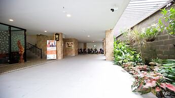 Donald Service Apartment