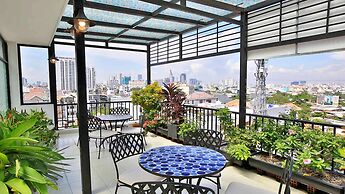 Donald Service Apartment