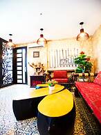 Donald Service Apartment