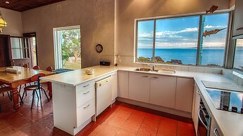 Antechamber Bay Retreats