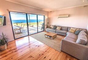 Antechamber Bay Retreats