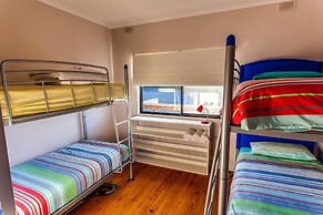 Antechamber Bay Retreats