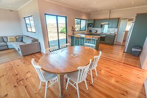 Antechamber Bay Retreats