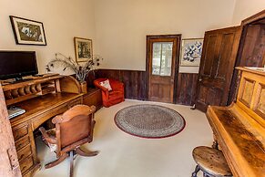 Antechamber Bay Retreats