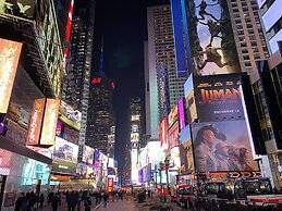 Ny Finest Luxury Apartment