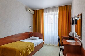 Cronwell Nika Center