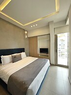 ZUR Studios & Suites