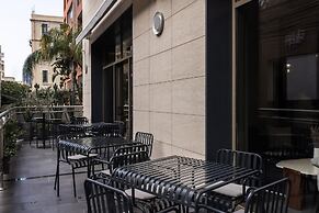 ZUR Studios & Suites