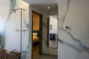 ZUR Studios & Suites