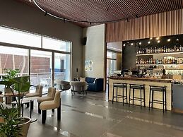 ZUR Studios & Suites