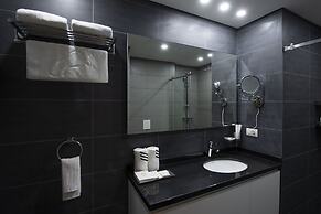 ZUR Studios & Suites