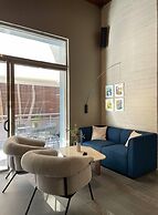 ZUR Studios & Suites