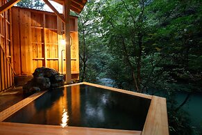 Yamanaka Spa Hanatsubaki