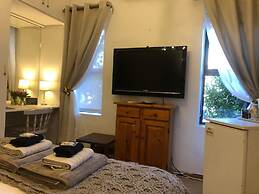 Wellington Country House