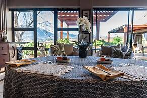 Wellington Country House