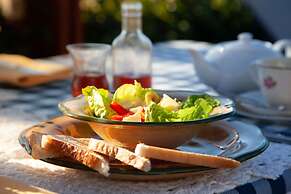 Wellington Country House