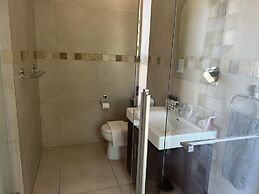 Wellington Country House