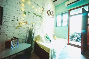 No.9 Mediterranean House