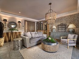 Royal River, Luxury Hotel - Adults Only