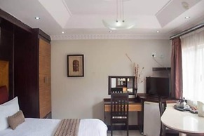 McDonalds Boutique Hotel