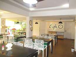 Hotel Miramar, Miramar Beach, Goa