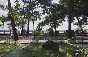 Lagoon Ngapali Beach Lodge