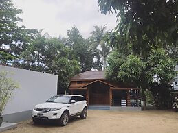 Lagoon Ngapali Beach Lodge