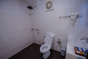 Lagoon Ngapali Beach Lodge