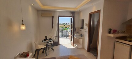 Sunlight Naxos Studio