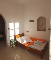 Sunlight Naxos Studio