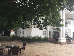 Amadi Villa