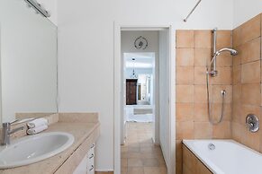 A World Aparts - 13 T. Argentina