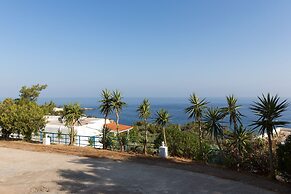 Ferma Hill Apartments