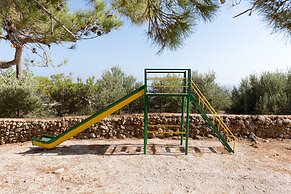 Ferma Hill Apartments