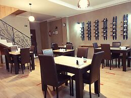 Hotel Four Brothers