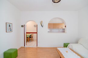 Apartments Ana & Bogdan