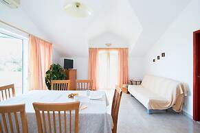 Apartments Ana & Bogdan