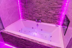 Aphrodite Suites
