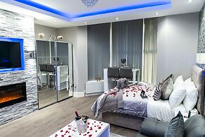 Aphrodite Suites