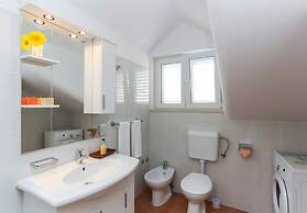 Apartments Miramare & Campara