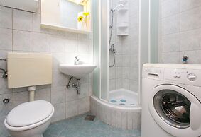 Apartments Miramare & Campara